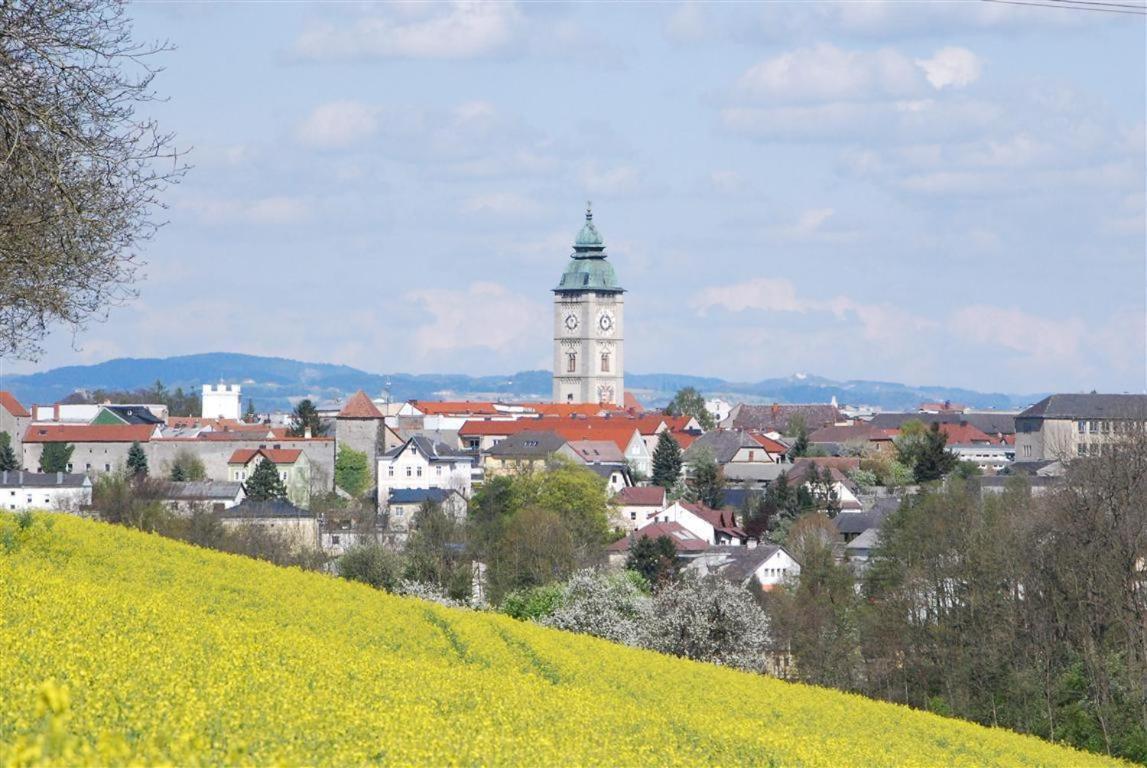Turmhotel Enns Exteriör bild